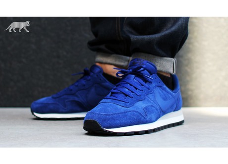 nike air pegasus suede