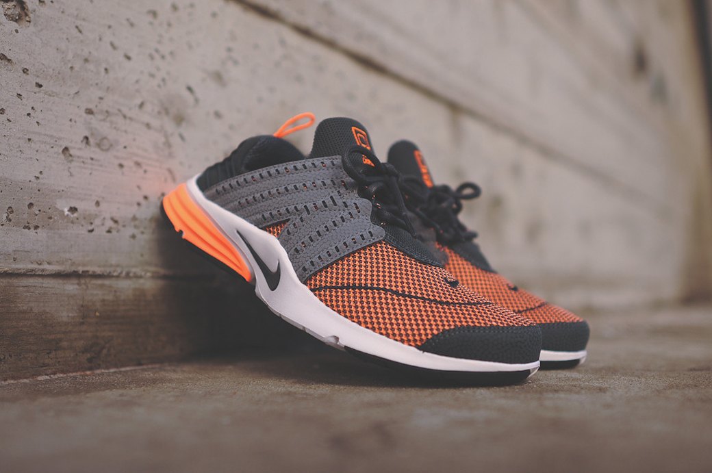 Сникер-клуб: Эксперты выбирают лучшие кроссовки прошедшей недели. Изображение № 1.