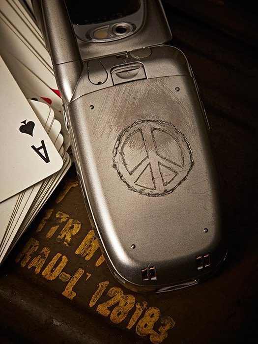 Killing for Peace: Гравировки на телефонах американских солдат. Изображение № 3.