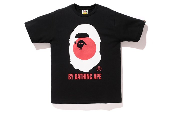 Марка A Bathing Ape представила коллекцию, посвящённую чемпионату мира по футболу в Бразилии. Изображение № 4.