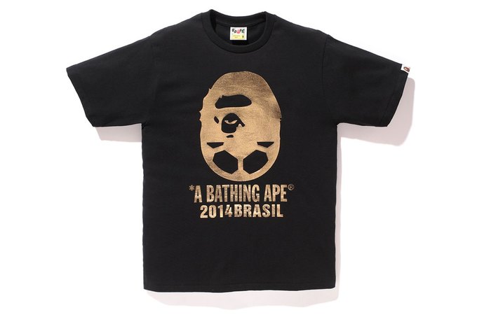 Марка A Bathing Ape представила коллекцию, посвящённую чемпионату мира по футболу в Бразилии. Изображение № 2.