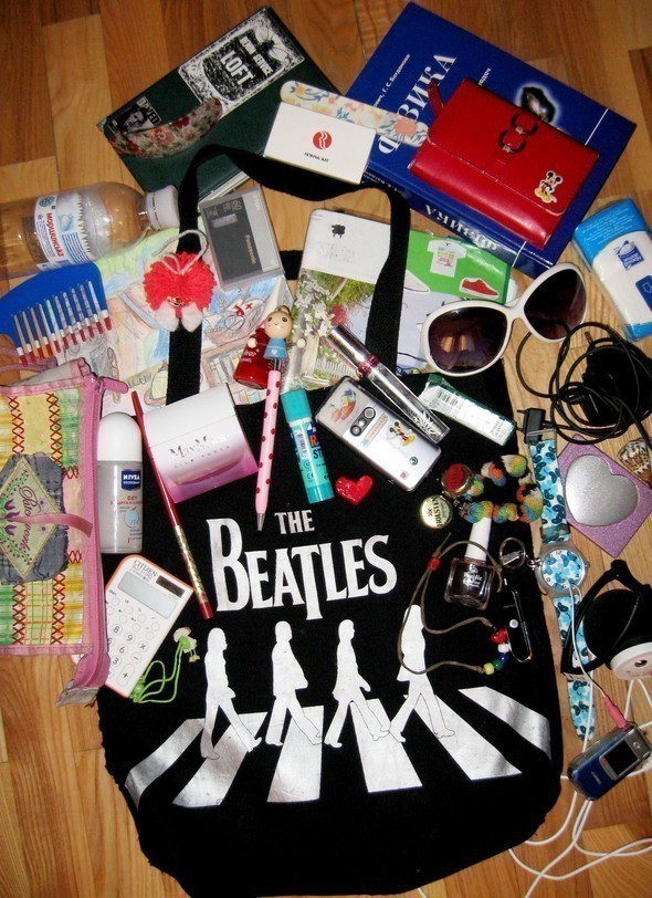 Look at Me: What's in your bag? Часть 2. Изображение № 44.