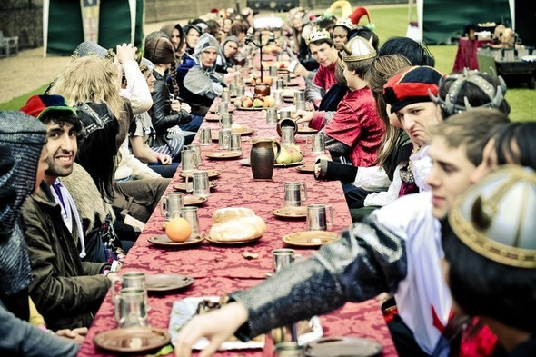 Пирушка в Тауэре или планёрка в сталинском бункере?. Изображение № 4.