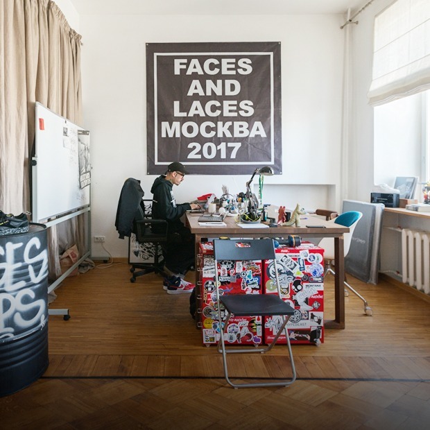 Как оборудовать офис в квартире? Посмотрите на студию Faces & Laces — Интерьер недели на The Village