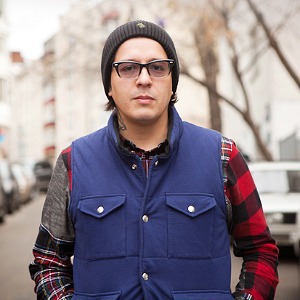 Внешний вид: Дмитрий Оскес, куратор и соорганизатор Faces & Laces — Внешний вид translation missing: ru.desktop.posts.titles.on The Village
