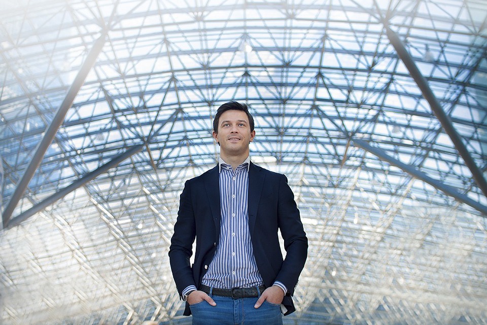 Дмитрий Кузнецов (SkyJet): Как правильно работать с VIP-пассажирами — Облако знаний на The Village
