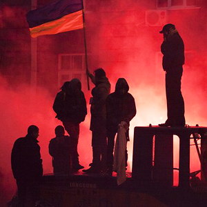 Работа со вспышкой: Фотографы — о съёмке на «Евромайдане» — Город на The Village