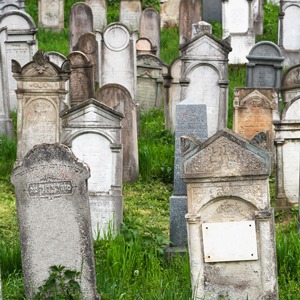 Что происходит с аккаунтами в соцсетях после смерти их владельцев — Иностранный опыт на The Village