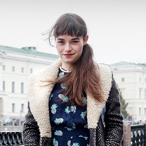 Внешний вид: Лиза Извозчикова, совладелица бара «Продукты» — Внешний вид на The Village