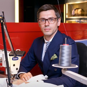 Как подбирают консультантов в Suitsupply — Первые лица translation missing: ru.desktop.posts.titles.on The Village