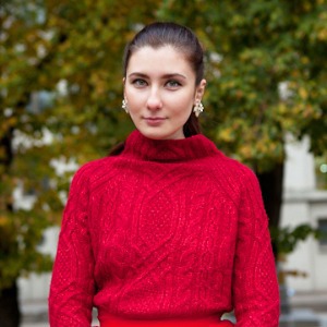 Внешний вид: Юлия Булгакова, старший редактор Glamour.ru — Внешний вид translation missing: ru.desktop.posts.titles.on The Village