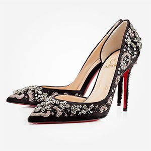 Что надеть: Колготки Happy Socks, туфли Christian Louboutin, платье Clover Canyon — Что надеть translation missing: ru.desktop.posts.titles.on The Village