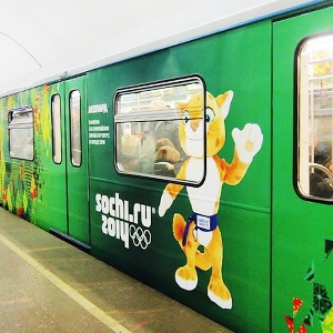 Фоторепортаж: Олимпийский поезд в московском метро — Фоторепортаж на The Village
