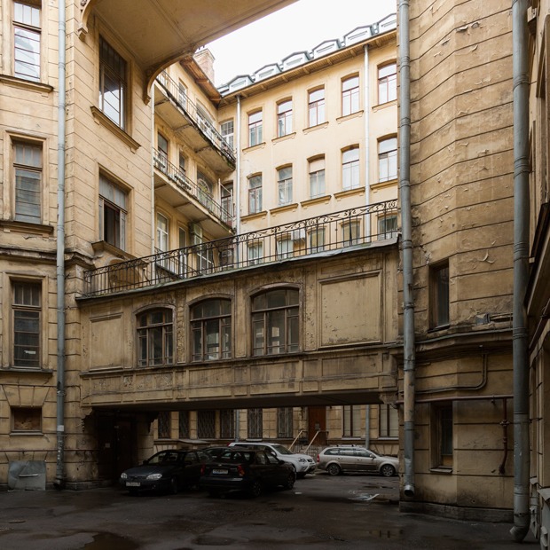 Я живу в доме Бака на Кирочной улице (Петербург) — Где ты живёшь translation missing: ru.desktop.posts.titles.on The Village