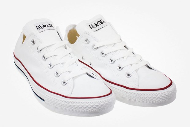 Лучше меньше (Петербург): Где покупать кеды Converse. Изображение № 1.
