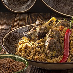 Кухни на заказ с барной стойкой.