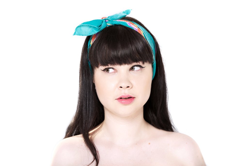 7 способов повязать платок на голову. Изображение №5.