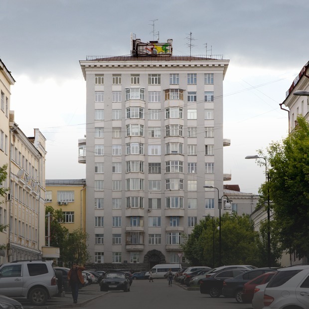 Как устроен Городок Чекистов, что скрывается внутри Главпочтамта и как работается в городской ратуше — Гид The Village на The Village