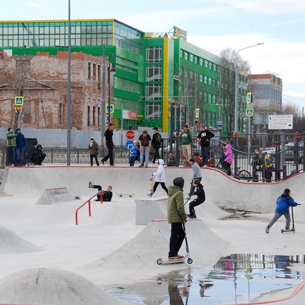 Скейтеры и BMX-ры — о новом парке у Дворца молодежи — Фоторепортаж на The Village