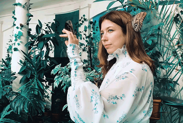 Инста-фотограф Алина Валитова: «Мне стало просто лень носить с собой камеру» — Индустрия на The Village