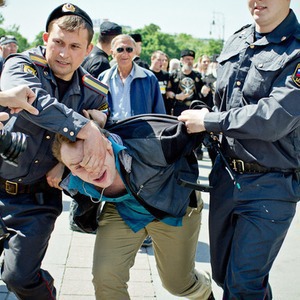 Сopwatch: Действия полиции на гей-параде на Манежной и Тверской площадях — Люди в городе на The Village