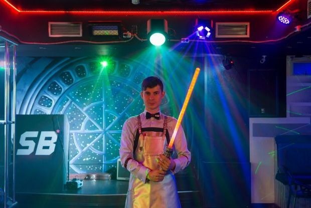На темной стороне: Новый Star Bars в Иркутске — Место на The Village