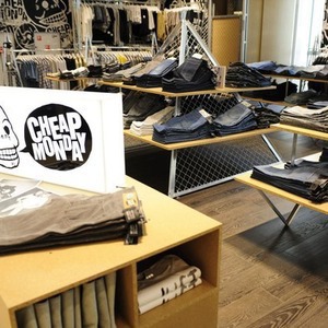 В «Цветном» открылся корнер Cheap Monday — Ситуация на The Village