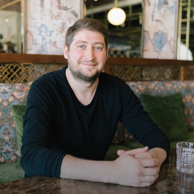 Дмитрий Зотов: «Открыл „Работу.ру“, вижу — вакансия шеф-повара» — Интервью на The Village