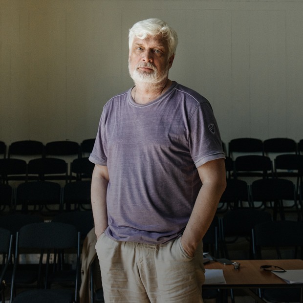 Дмитрий Брусникин — о новом сезоне в «Практике» и депрессии 20-летних — Театр на The Village