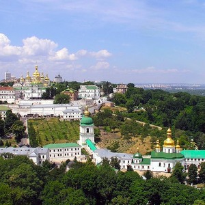 В Лавре для посетителей откроют Митрополичий сад — Ситуация на The Village