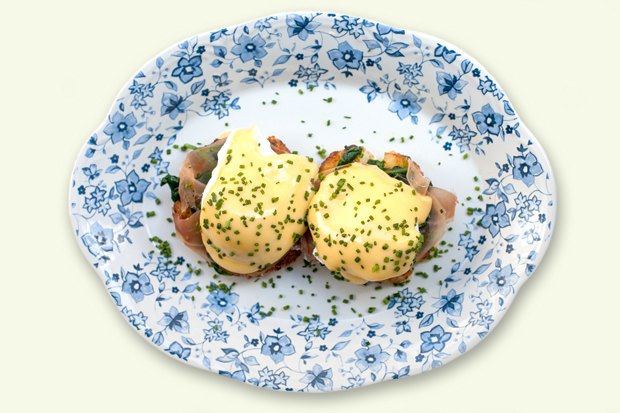 Завтраки дома: Яйца по-турецки и яйца бенедикт из Saxon + Parole. Изображение №7.