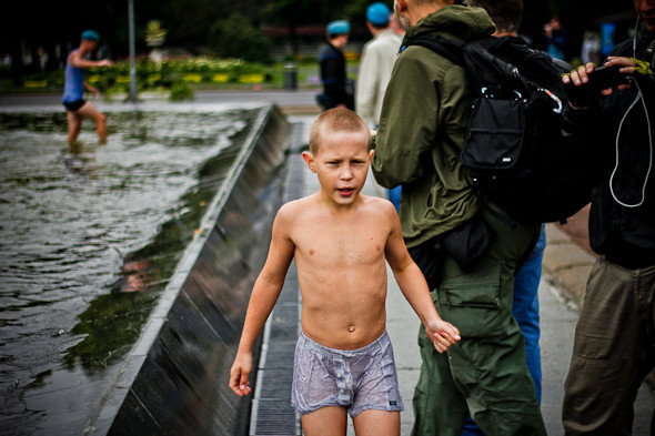 Фоторепортаж: День ВДВ в парке Горького. Изображение № 17.