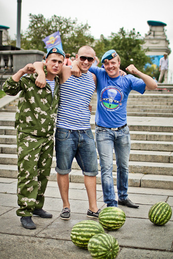Фоторепортаж: День ВДВ в парке Горького. Изображение № 45.