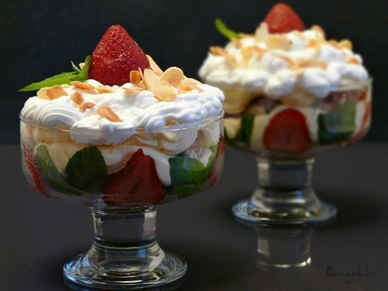 Изображение 1. Трайфл (trifle).. Изображение № 1.