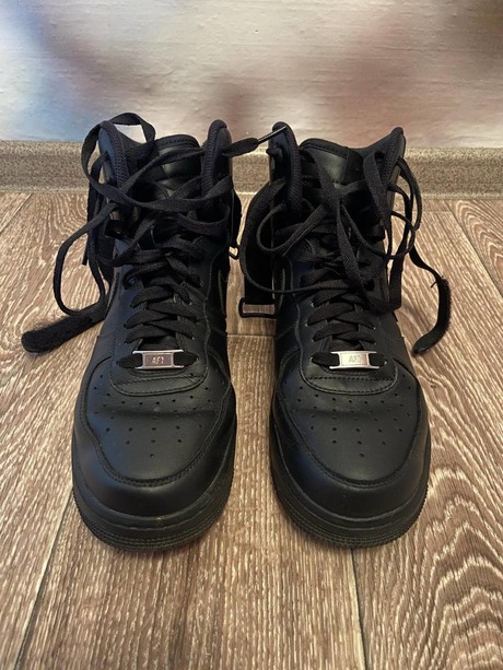 Zara/Massimo Dutti/Nike/Swarovski/YAS/Braccialini/Puma» — Комьюнити  Wonderzine