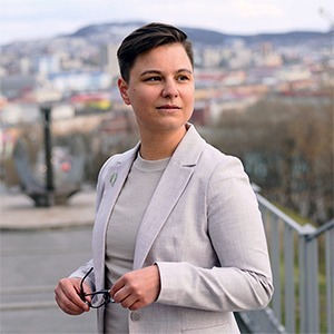 «Координатор Навального»: Виолетта Грудина —
о цене политического активизма — Власть на Wonderzine