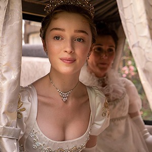 Что обсуждают в связи
с «Бриджертонами» в мире:
5 вопросов к сериалу — Сериалы на Wonderzine