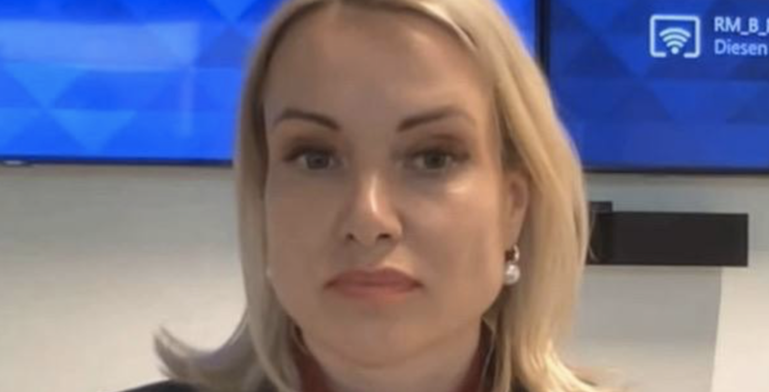 «По дороге сменили семь автомобилей»: Марина Овсянникова рассказала о ...